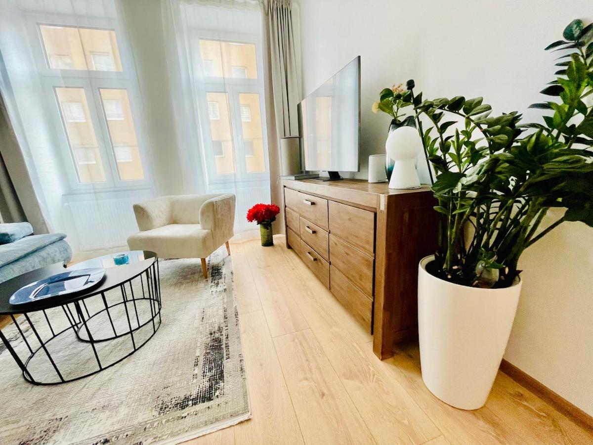 Colorful & Quiet Apartment In Beautiful Viennese Building Esterno foto