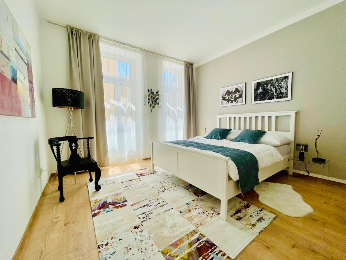 Colorful & Quiet Apartment In Beautiful Viennese Building Esterno foto