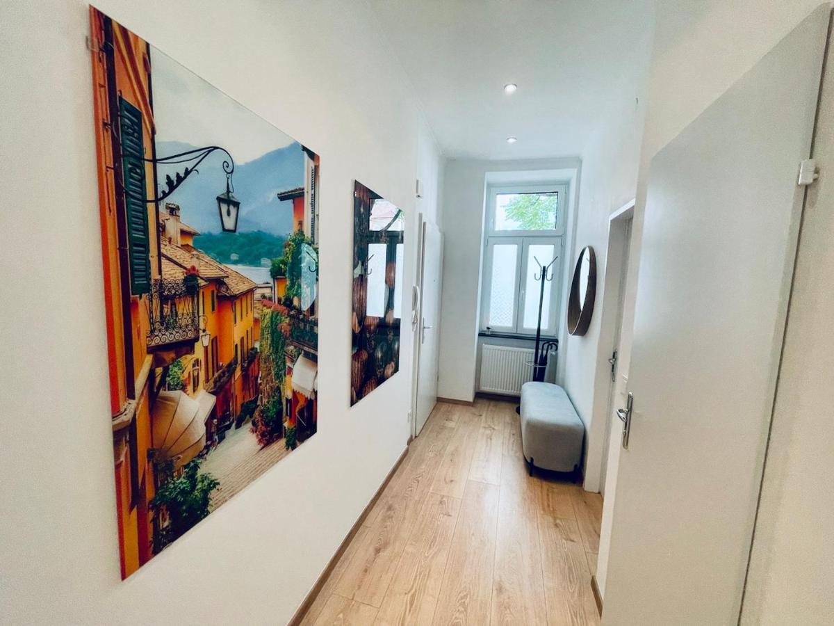 Colorful & Quiet Apartment In Beautiful Viennese Building Esterno foto